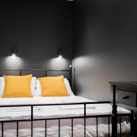 1555 Apartments III ทอรูน ภายนอก รูปภาพ